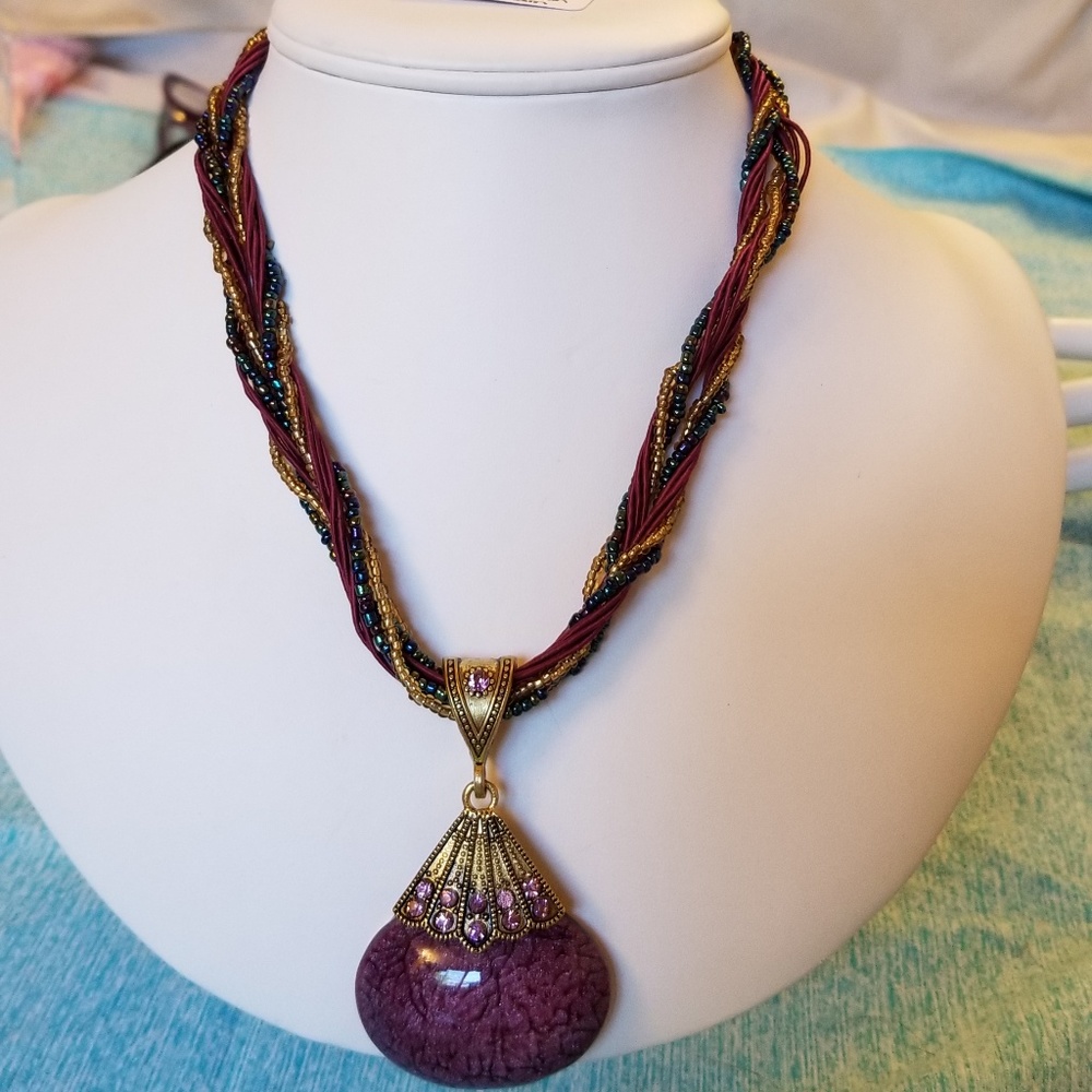NWT Handmade Purple Pendant Necklace